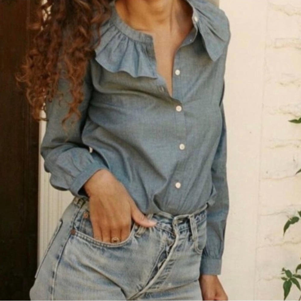 Doen Chambray Ruffled Collar Blouse